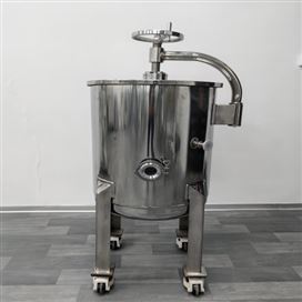 抽滤器